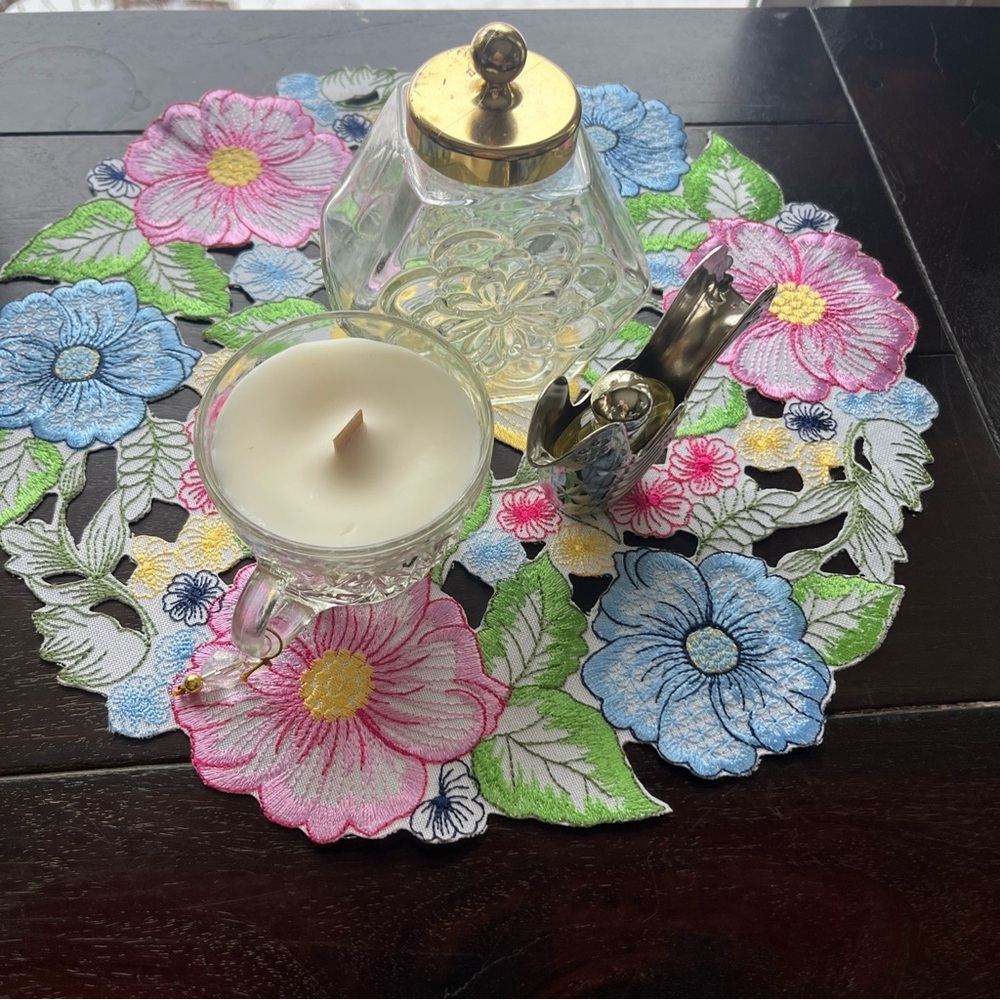 Seasonal Placemat Set Of 6 ~Hearts, Shamrocks, Flowers, Leaves, Poinsettias - Picture 7 of 15